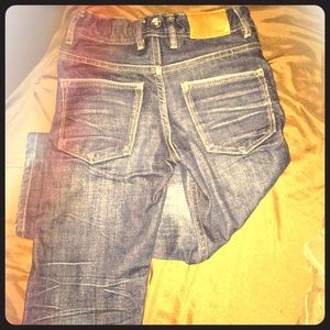 Logg linens jeans with decal